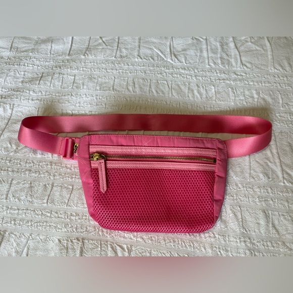 Vera Bradley Handbags - Vera Bradley Pink Crossbody Bag with Textured Fabric